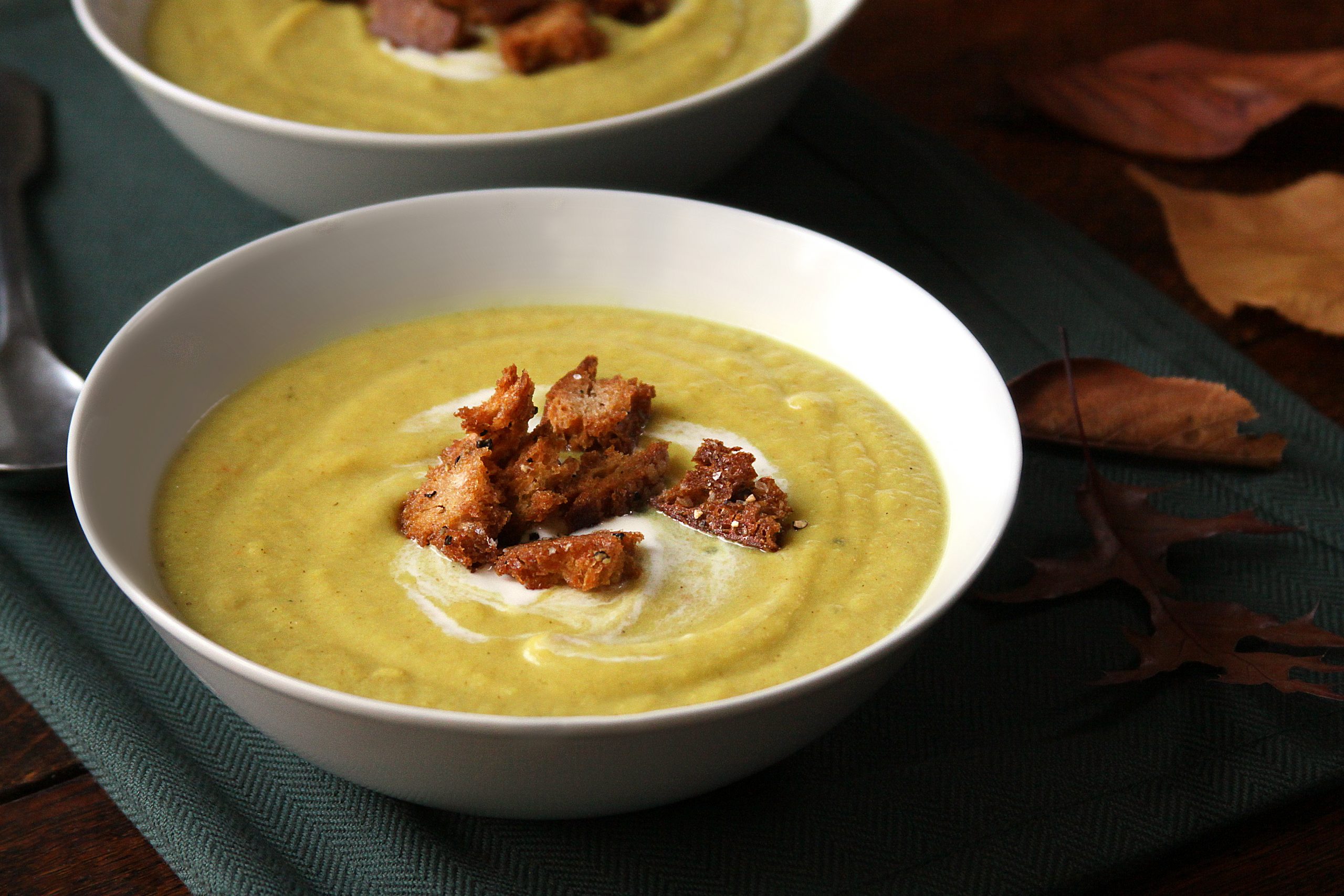 Curried parsnip soup with croutons